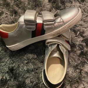 Girl’s Gucci sneakers